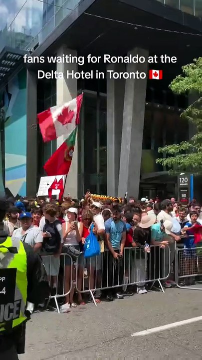 Ronaldo fans go crazy in Toronto Fifa match