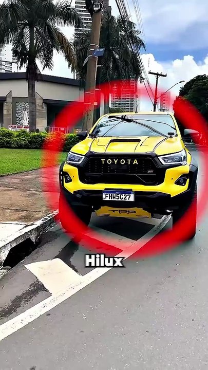 Hilux vs Defender Which Truck Wins in 2025