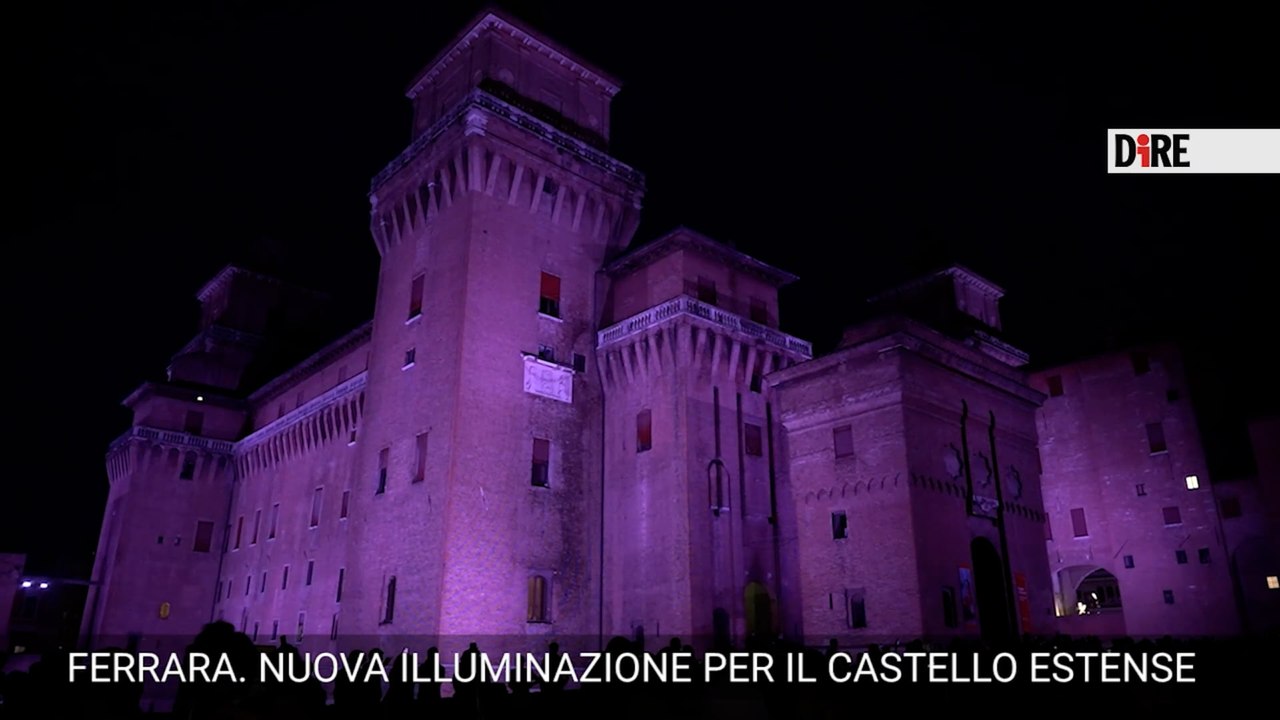 A Ferrara si accendono le luci che fanno più bello il Castello Estense