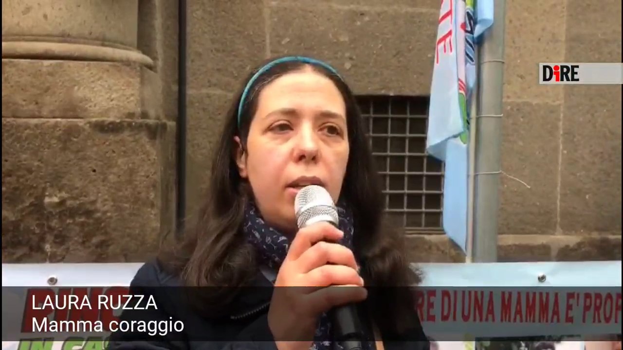 Il grido di mamma Laura: "Mio figlio è diventato cieco, casa famiglia ha ignorato le mie segnalazioni"