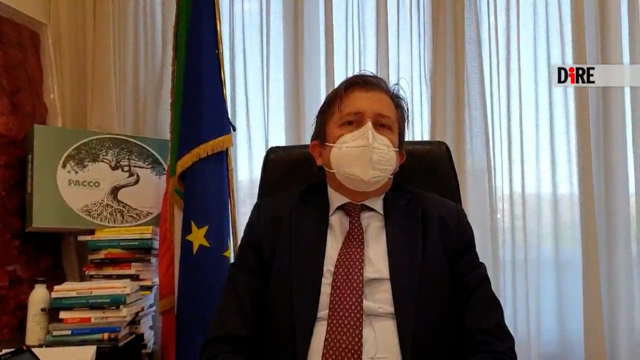 Sileri: "Rimodulare quarantena a scuola e ripensare il green pass"