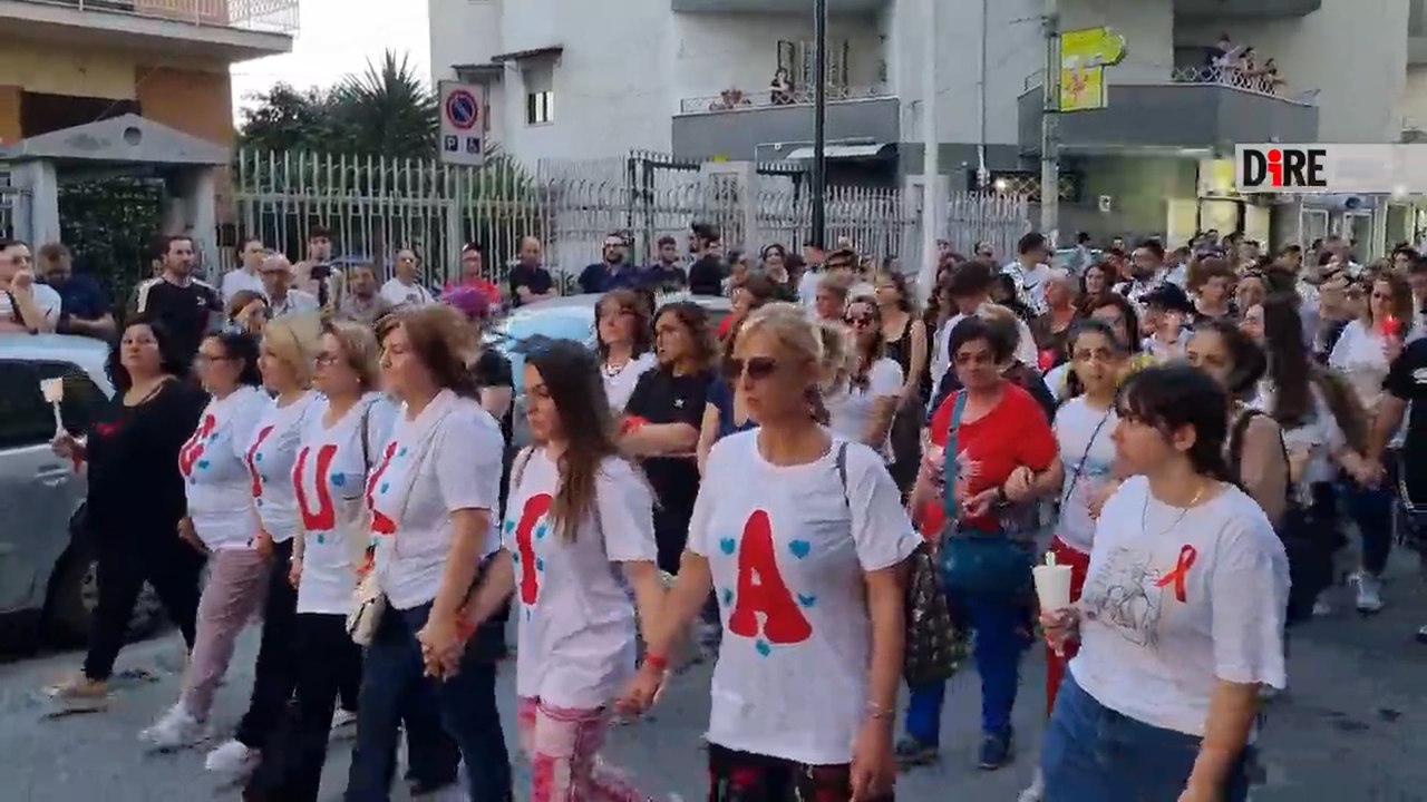 Fiaccolata a Sant'Antimo per Giulia Tramontano