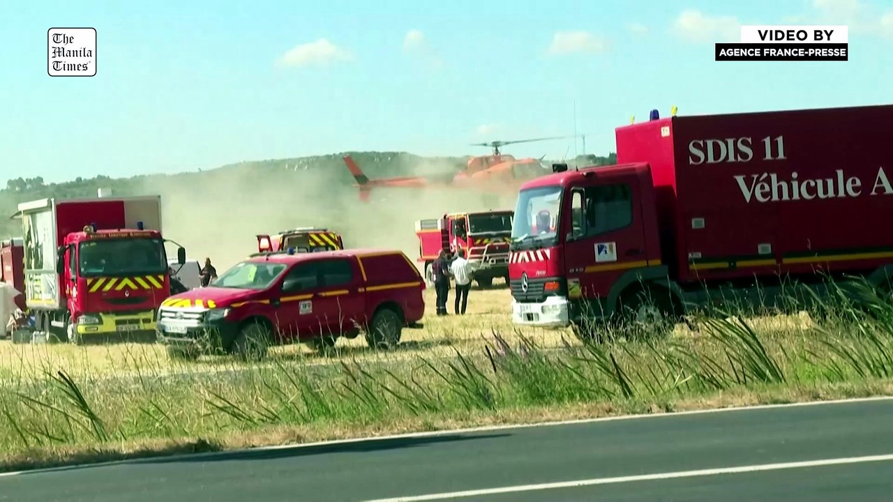 Firefighters battle blaze in 'highly unfavourable' conditions in southern France