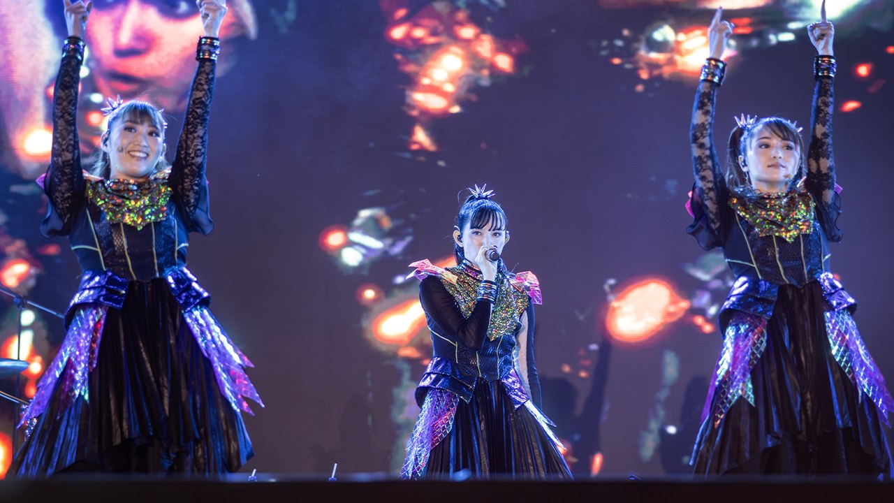 Japon metal grubu Babymetal İstanbul’u salladı