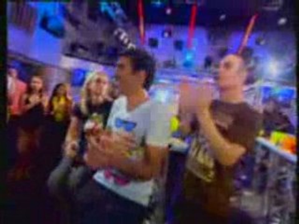 Cauet remercie son equipe et son public!!!!!