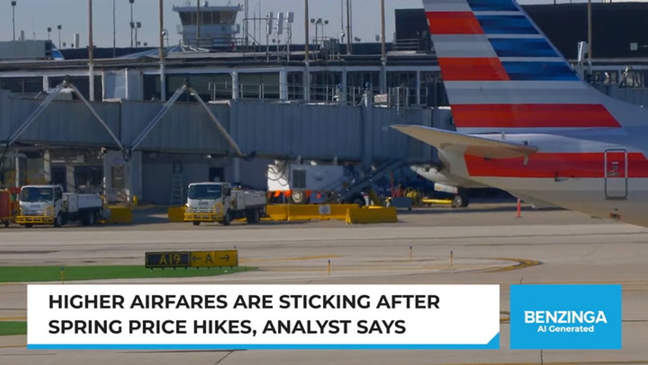 Airlines Hold Fare Gains