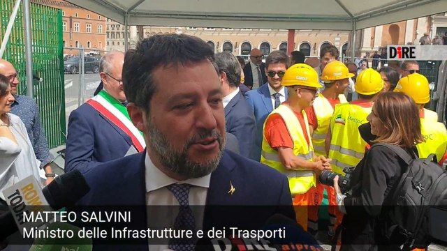 Calcio, siparietto Gualtieri-Salvini. Il ministro: Dopo Ibra e Maldini anche Tonali, trittico insostenibile