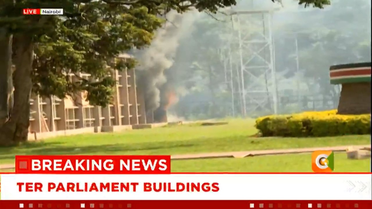 In Kenya assalto al Parlamento e spari sui mani...