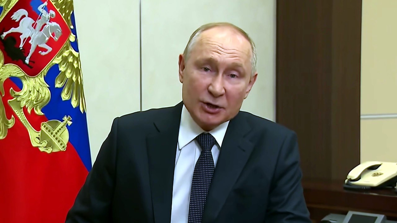 Russian ELITE Tried to Stage a FAKE Victory… Ukraine Showed Them REAL Defeat