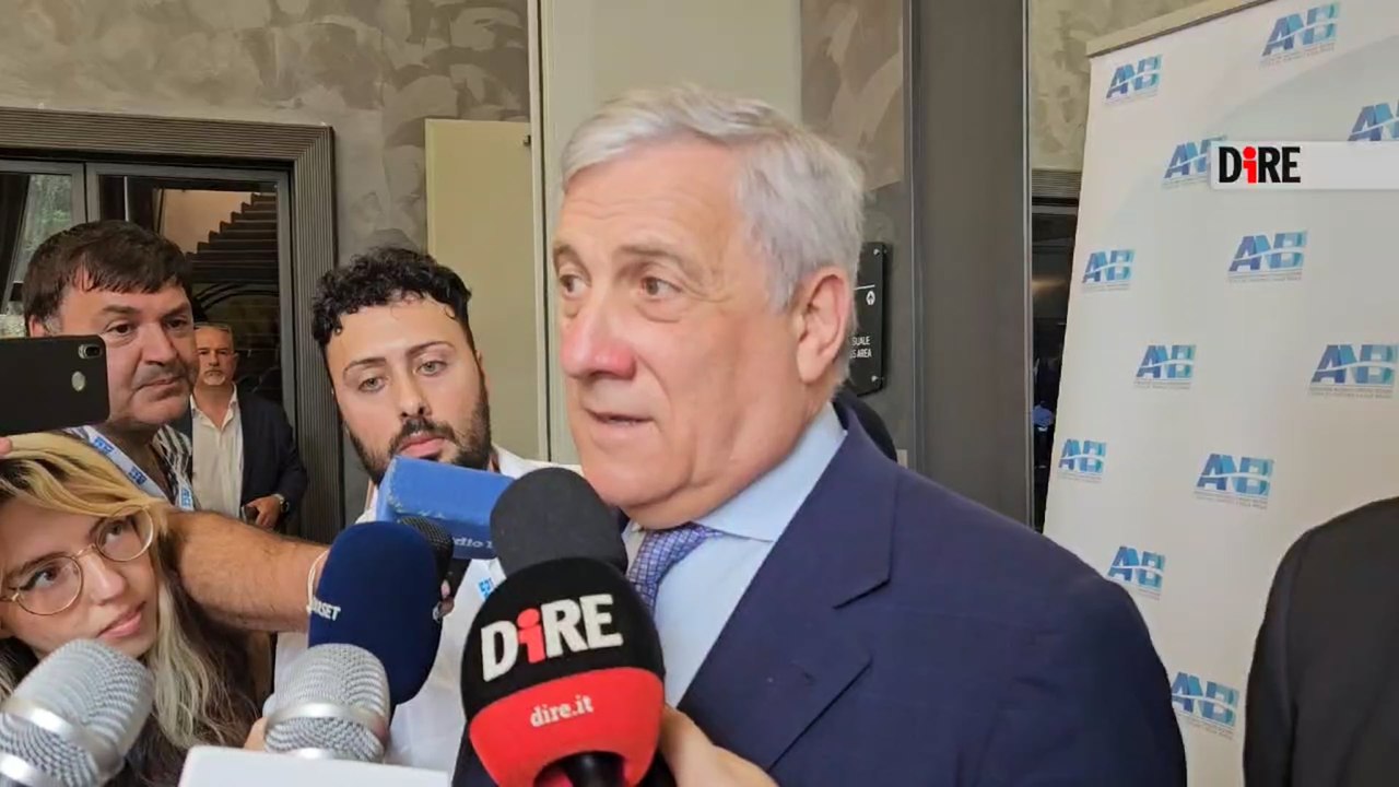 Tajani: "Bisogna lavorare sulle infrastrutture per eliminare la dispersione di acqua"