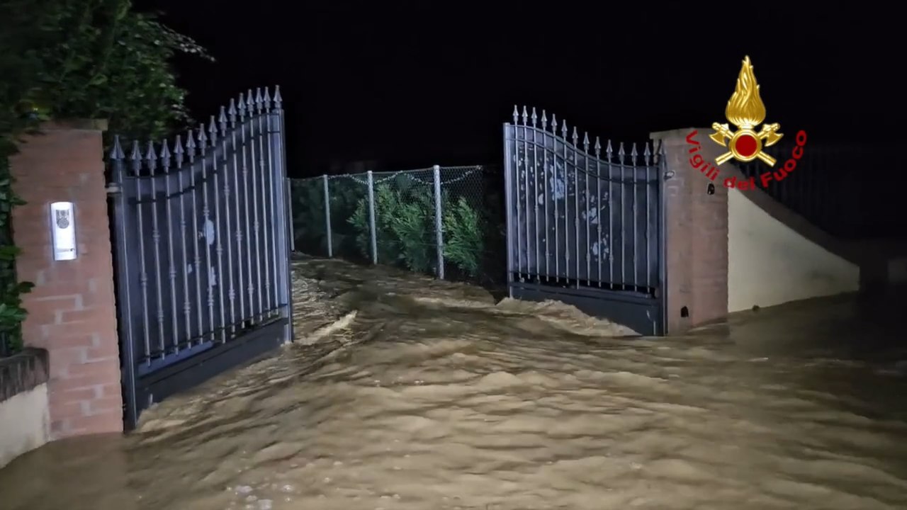 Maltempo, nel pisano disperso un bimbo di 5 mesi e la nonna