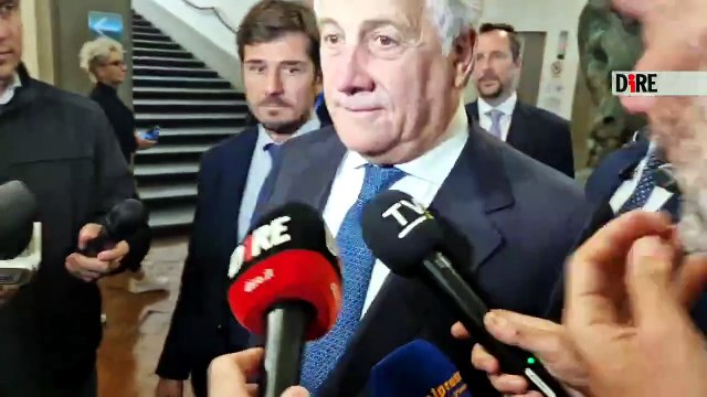 VIDEO | Il ministro francese Darmanin: Meloni incapace sui migranti , Tajani: Parole inaccettabili . E non va a Parigi