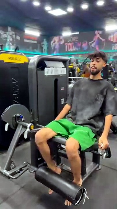 When Gym Ego Lifting Goes Completely Wrong