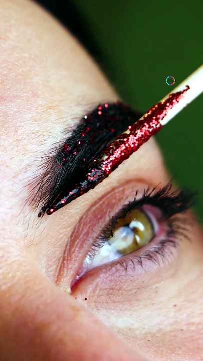 Shiny eyebrows upgrade in seconds✨