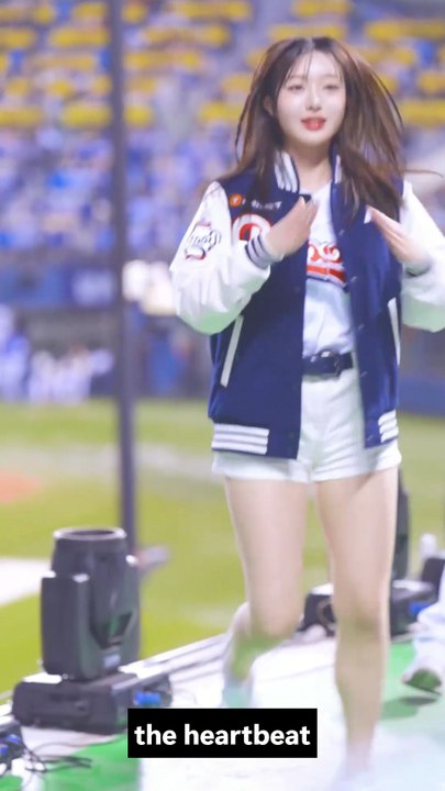 Korean Cheerleader Kwon Hee-won's Energetic Dance Fancam + Cheerleader EP 108