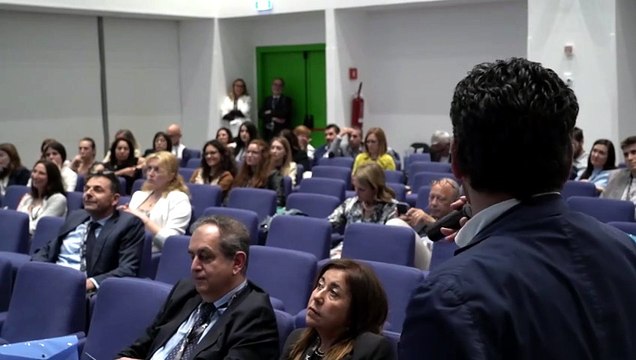 Confronto tra farmacisti ospedalieri: tecnologie, HTA e dialogo tra sistemi regionali per identificare nuovi modelli dei servizi farmaceutici