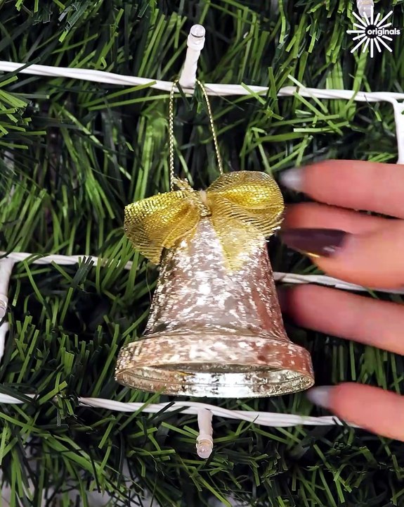 Make your Christmas tree stand out with these ideas!