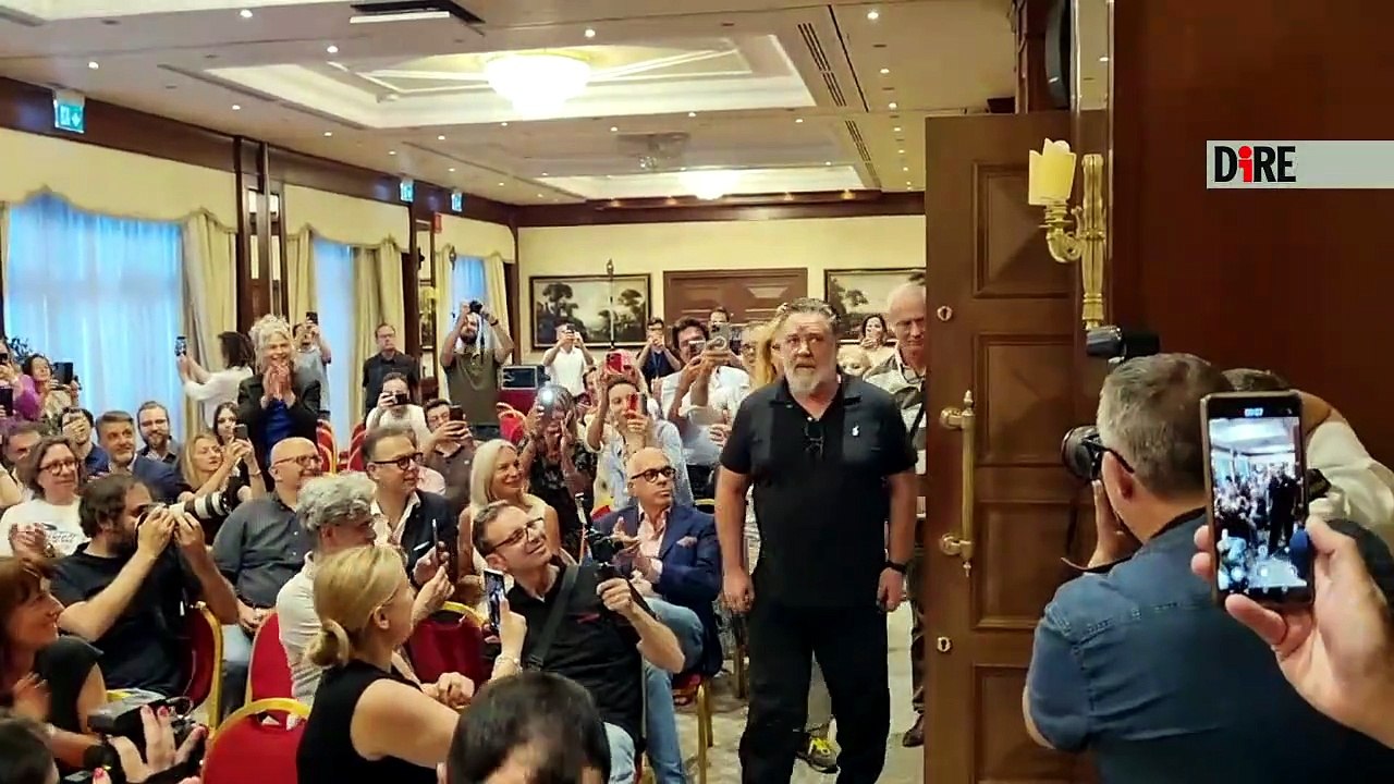 FOTO | VIDEO | Russell Crowe a Bologna: stasera il concerto per gli alluvionati della Romagna