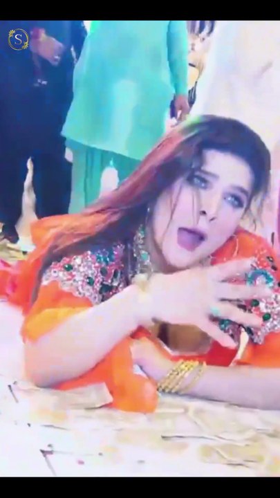 The Energy Just Keeps Building! 🤯Biji Biji Raat Mahiya#ChahatBaloch# Bollywood#DancePerformance#SStudio 2