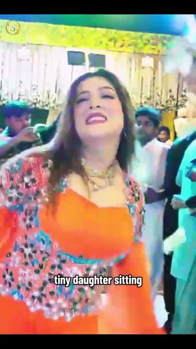 When the Whole Squad Has Main Character Energy ✨Biji Biji Raat Mahiya#ChahatBaloch# Bollywood#DancePerformance#SStudio 5