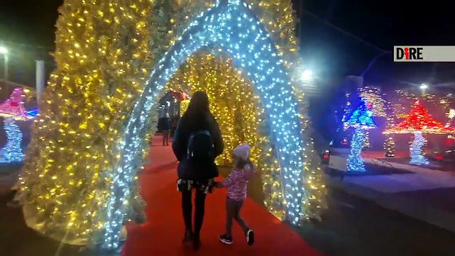 VIDEO | A Bologna Babbo Natale sbarca da Fico: e nel Villaggio di Natale c'è anche il Polar Express