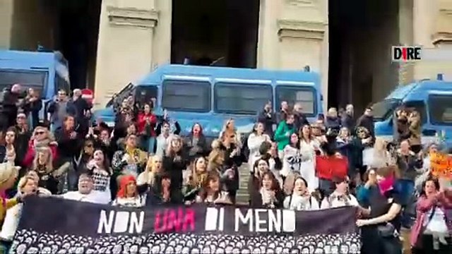FOTO | VIDEO | 8 marzo, a Roma migliaia di donne in piazza per il corteo di 'Non una di meno'