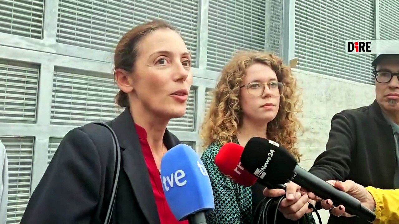 Respinta la richiesta d'asilo per 12 migranti chiusi nel centro italiano in Albania: "Domani già in Italia con un traghetto"