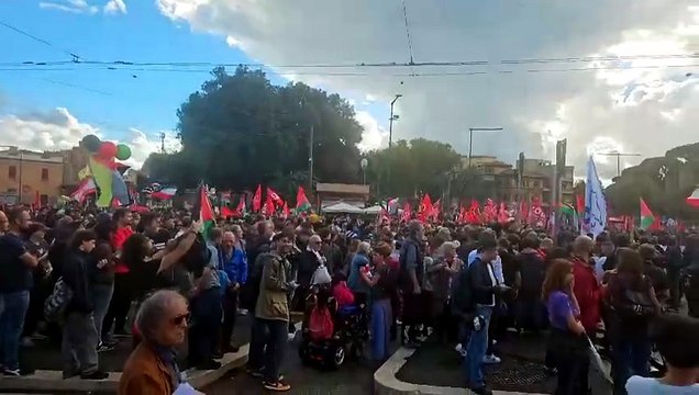 VIDEO | Palestina libera , 7 mila in piazza. Corteo parte e fa il giro della piazza
