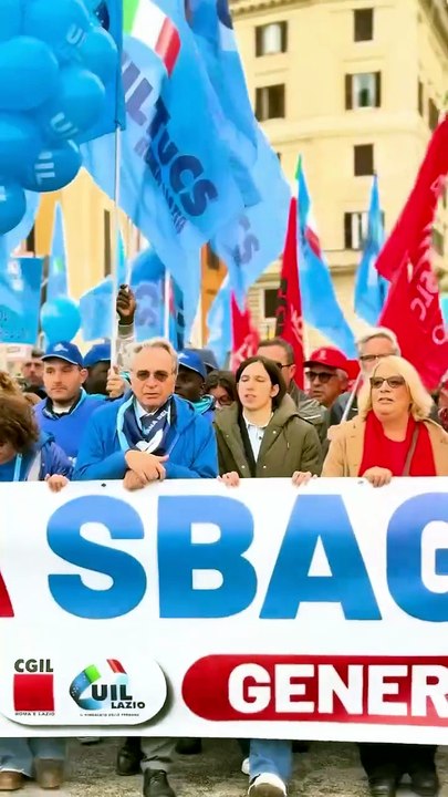 FOTO | VIDEO | Sciopero day, migliaia in piazza. Landini: "Rivoltiamo il Paese come un guanto". Schlein: "Meloni chiusa nel Palazzo"