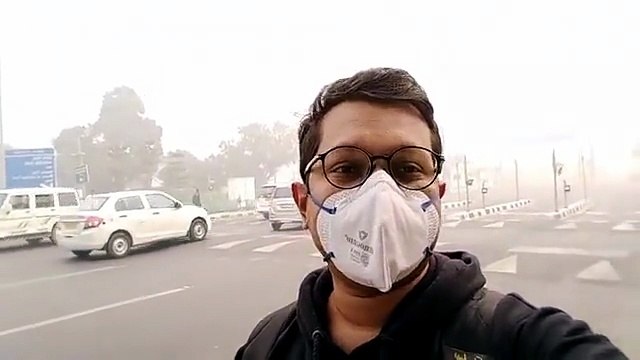 VIDEO| India, nebbia fitta di smog a New Delhi: rilevati livelli record e chiuse anche le scuole