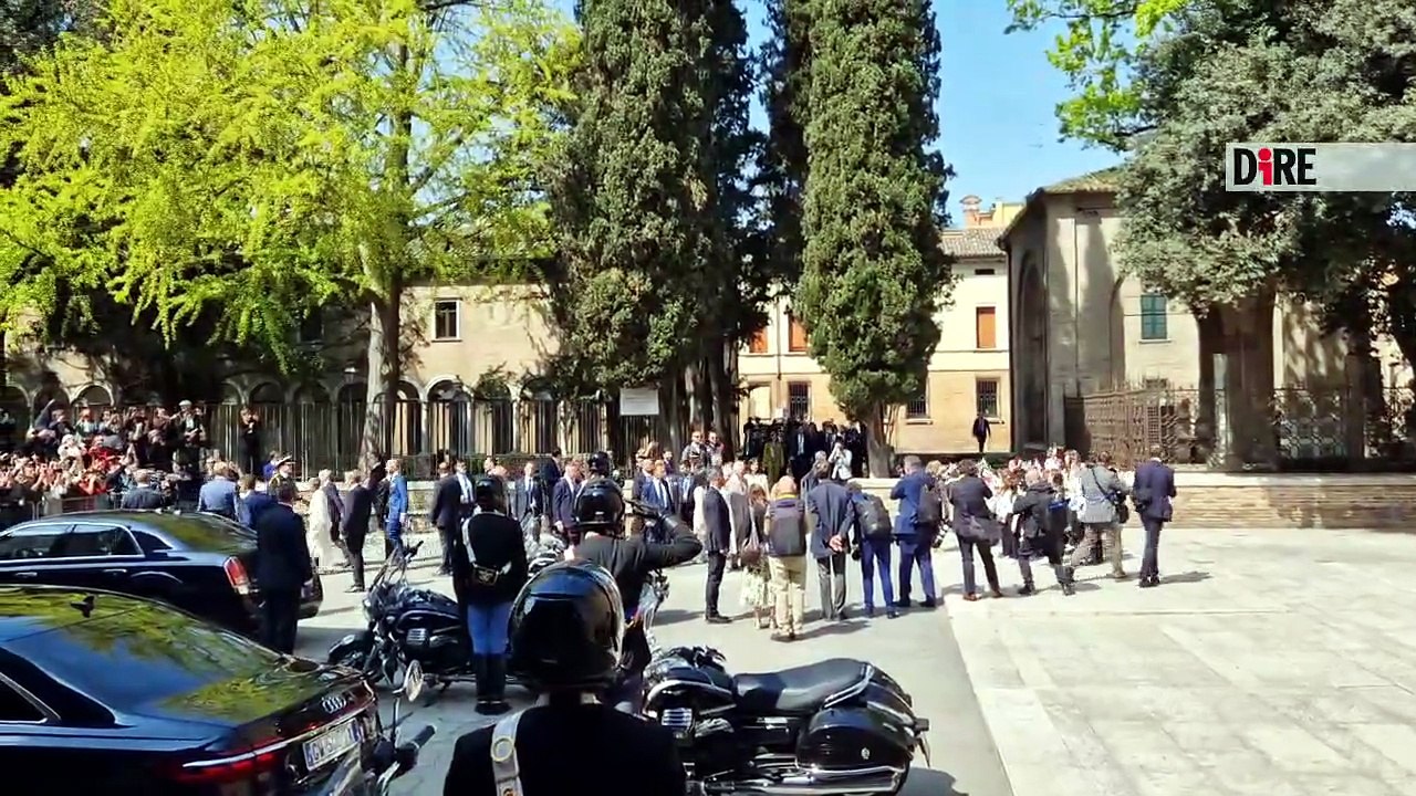 "Romagna mia": Ravenna canta per Carlo e Camilla