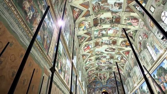 Working in progress: la Cappella Sistina si prepara al Conclave