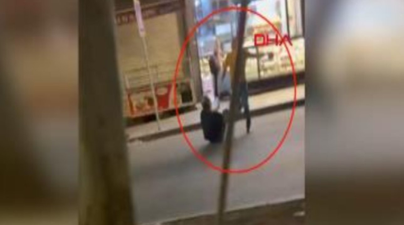 Taksicilerin durak anlaşmazlığı kavgası kamerada