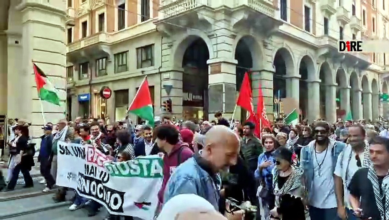 Flotilla, a Bologna Fiom, Pd e Usb in piazza con i tremila e gli attivisti