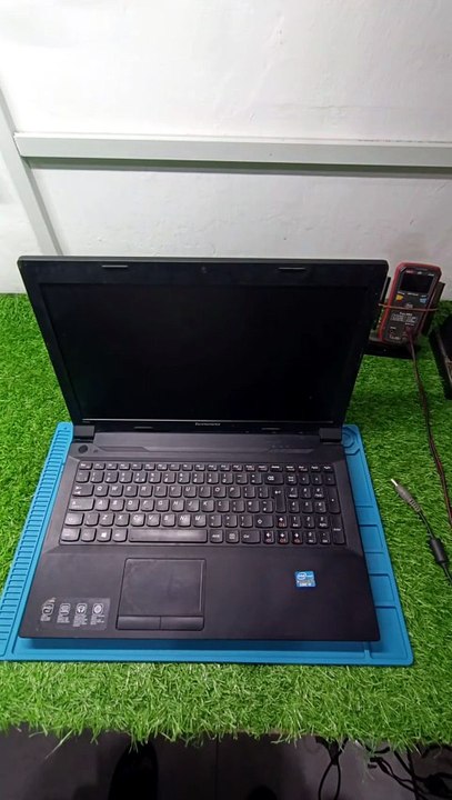 lenovo Thinkpad b590 not turning on problem #viral #trending #ytshorts #viralyt #issue #youtubeshort
