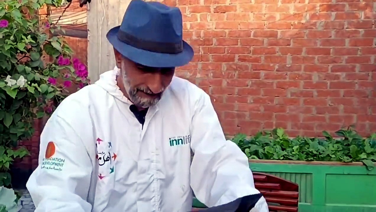 006 - بأقل الإمكانات ： مصنع سماد طبيعي متكامل في منزلك ( إعادة تدوير المخلفات لتصبح أقوي كومبست )