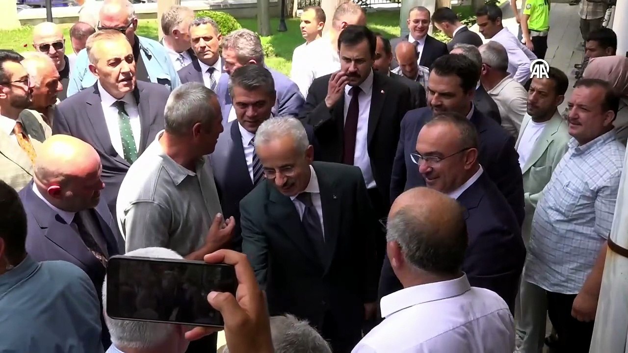Ulaştırma ve Altyapı Bakanı Uraloğlu, Tekirdağ'da ziyaretlerde bulundu