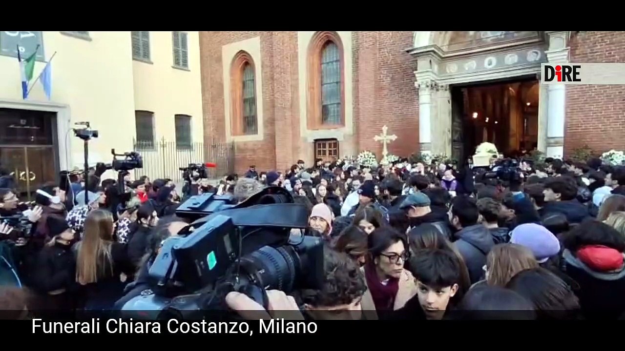 A Milano i funerali di Chiara Costanzo, una delle giovani vittime italiane della strage di Crans Montana