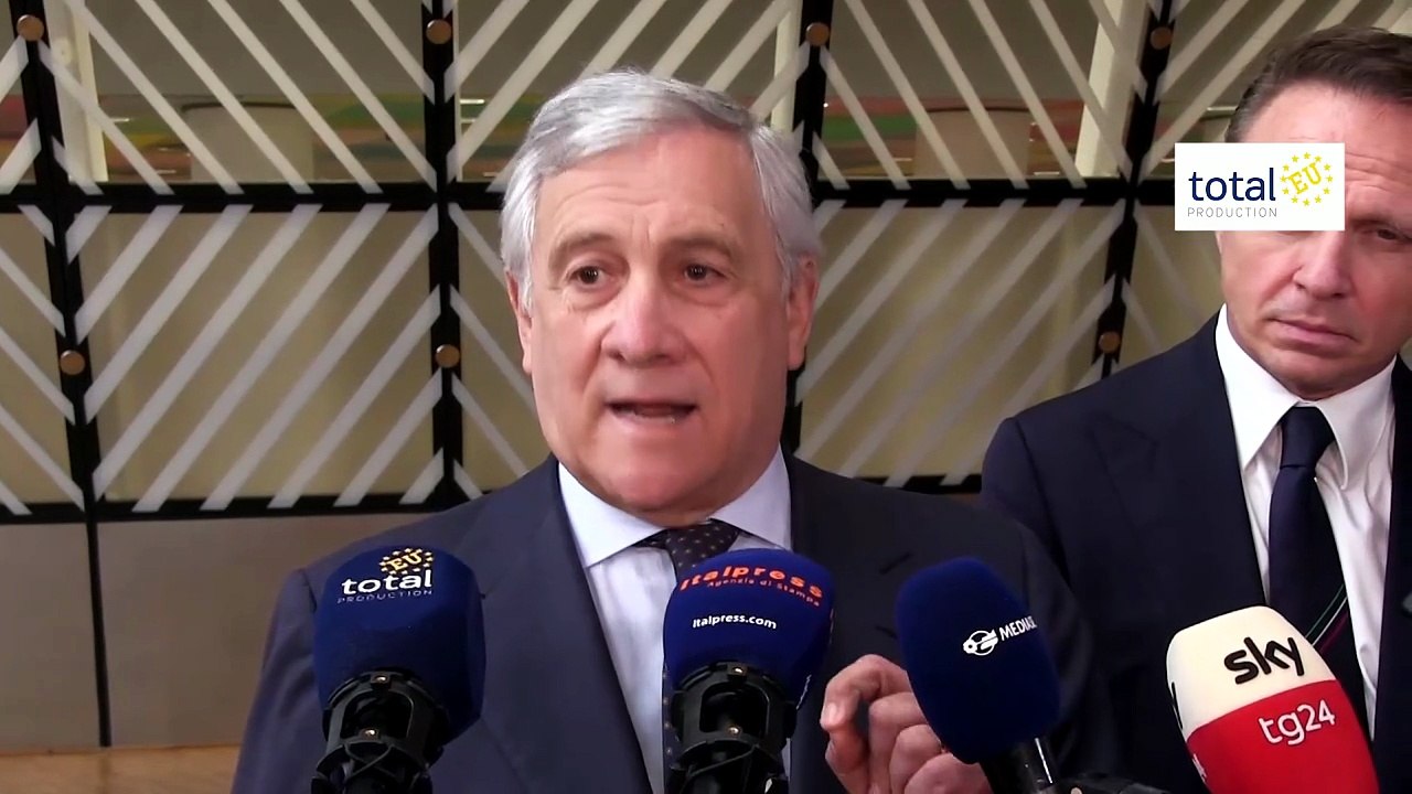 Dazi, Tajani: "Abbiamo fatto un accordo con Trump, vogliamo sia rispettato"