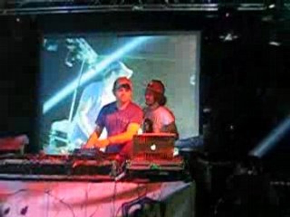 The Toxic Avenger playing Carnage