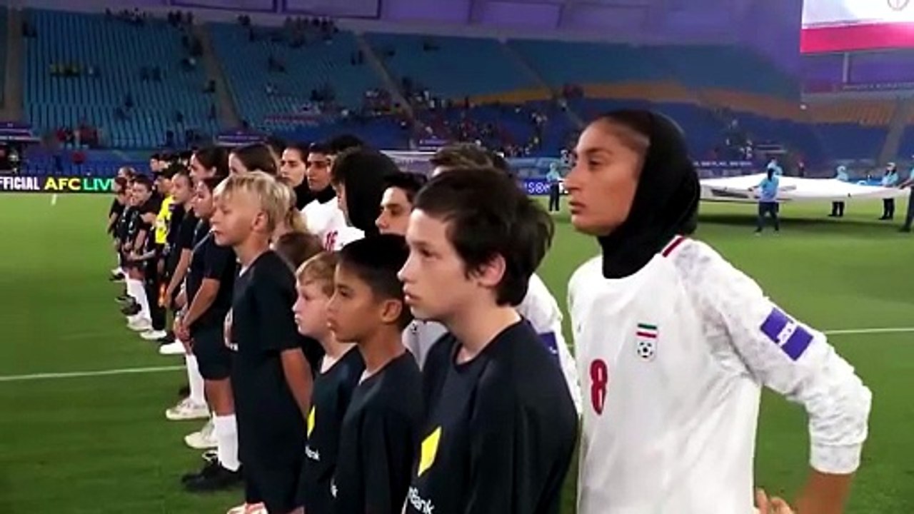 La squadra iraniana di calcio femminile si rifiuta di cantare l'inno nazionale