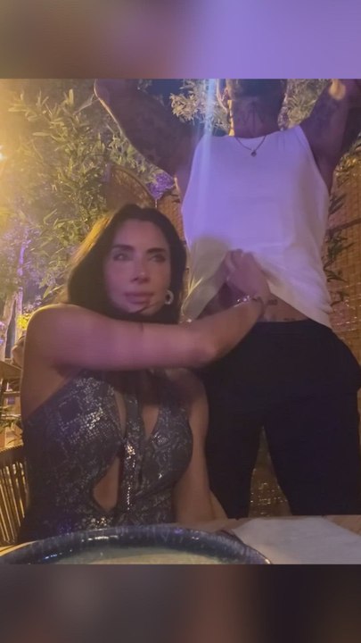 Pilar Rubio presume de los abdominales de Sergio Ramos
