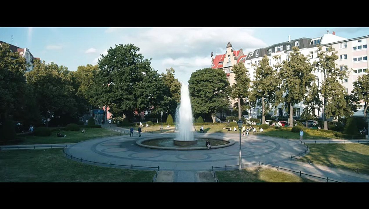 Lieblingsmenschen - Die außergewöhnliche Freundschaft von Agnes & Amir | movie | 2026 | Official Trailer