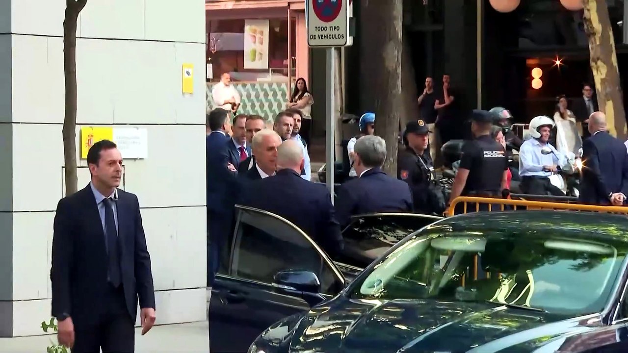 Hacienda comunica al juez que investiga las obligaciones tributarias de Zapatero
