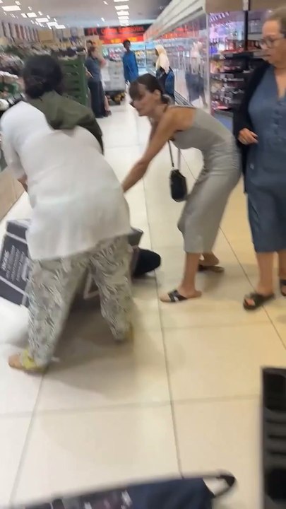 French Women Brawl Over AC Unit