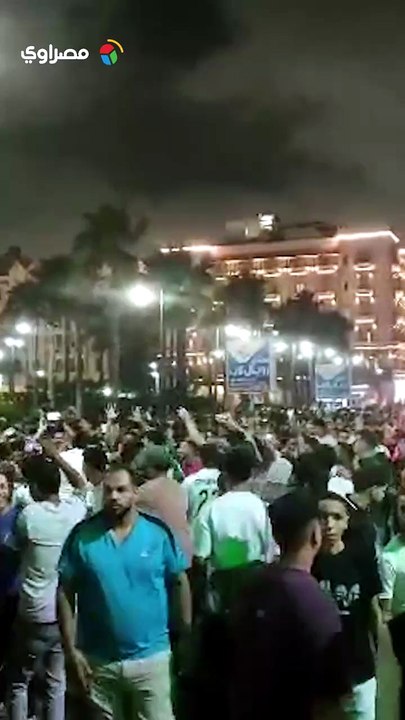 فرحة في شوارع محطة الرمل بالإسكندرية بعد تأهل الفراعنة إلى دور الـ16