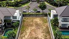 From empty lot to a stunning modern villa design