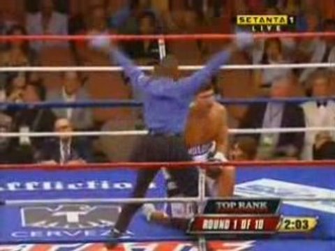 Monte Barrett Vs. tye Fields