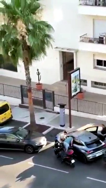 L'image glaçante d'un violent refus d’obtempérer au Cannet, quand une voiture fonce sur un policier à moto en le projetant au sol - Ses collègues ont ouvert le feu