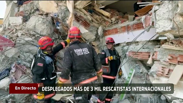 Rescatistas internacionales apoyan misión de búsqueda y rescate de sobrevivientes tras terremotos